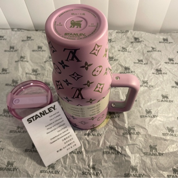 Stanley Lavender Tumbler 40oz - Picture 7 of 9